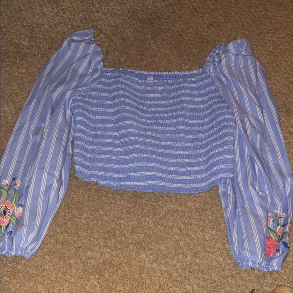 cropped shirt